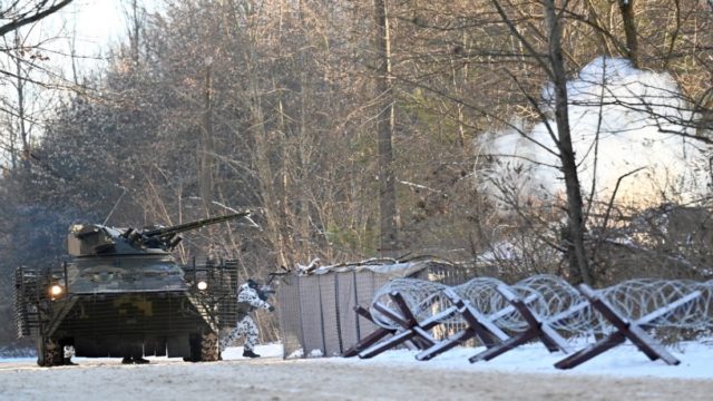 «Ώρα μηδέν» στην Ουκρανία: Ρωσική εισβολή ανά πάσα στιγμή «βλέπουν» οι ΗΠΑ! Το κρίσιμο τηλεφώνημα που θα καθορίσει τις εξελίξεις (Video)