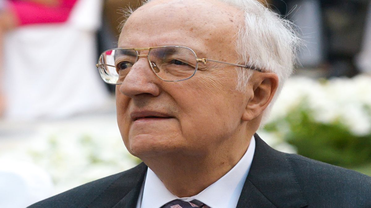 Χρήστος Σαρτζετάκης: Τη Δευτέρα στην Μητρόπολη Αθηνών η κηδεία του πρώην Προέδρου της Δημοκρατίας