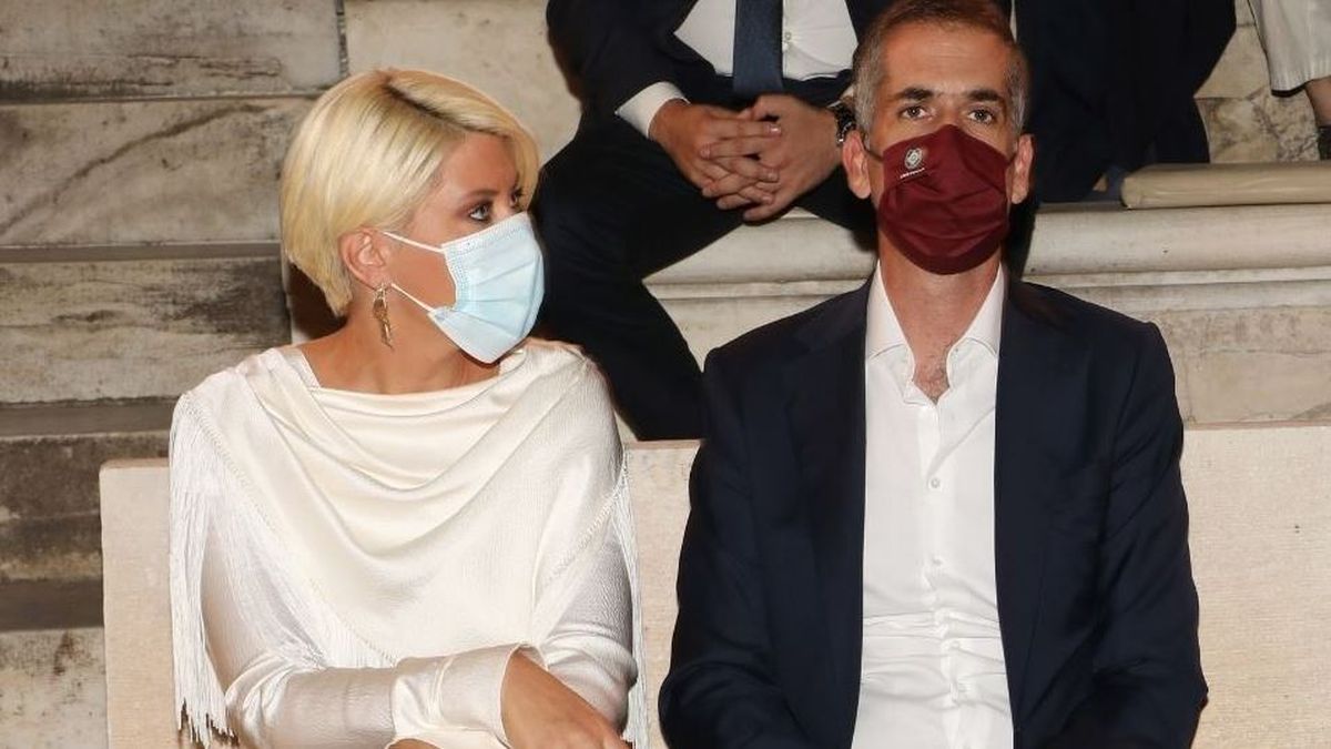 Ανατροπή με την Σία Κοσιώνη: Έμαθε τα “μαντάτα” ο Κώστας Μπακογιάννης