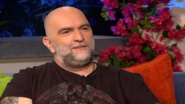 Θετικός στον κορωνοϊό ο Μπάμπης Στόκας