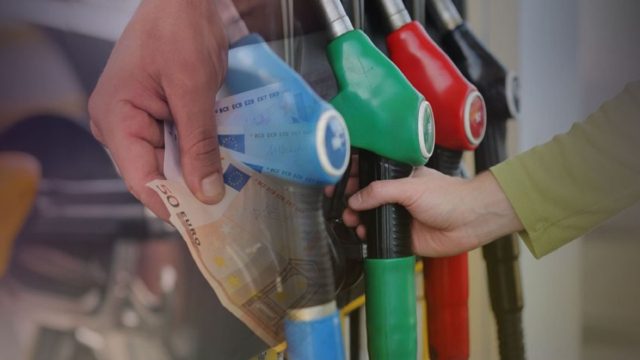 «Φωτιά» στα καύσιμα: Σε ποιες περιοχές της χώρας η βενζίνη αγγίζει τα 2,145 ευρώ το λίτρο