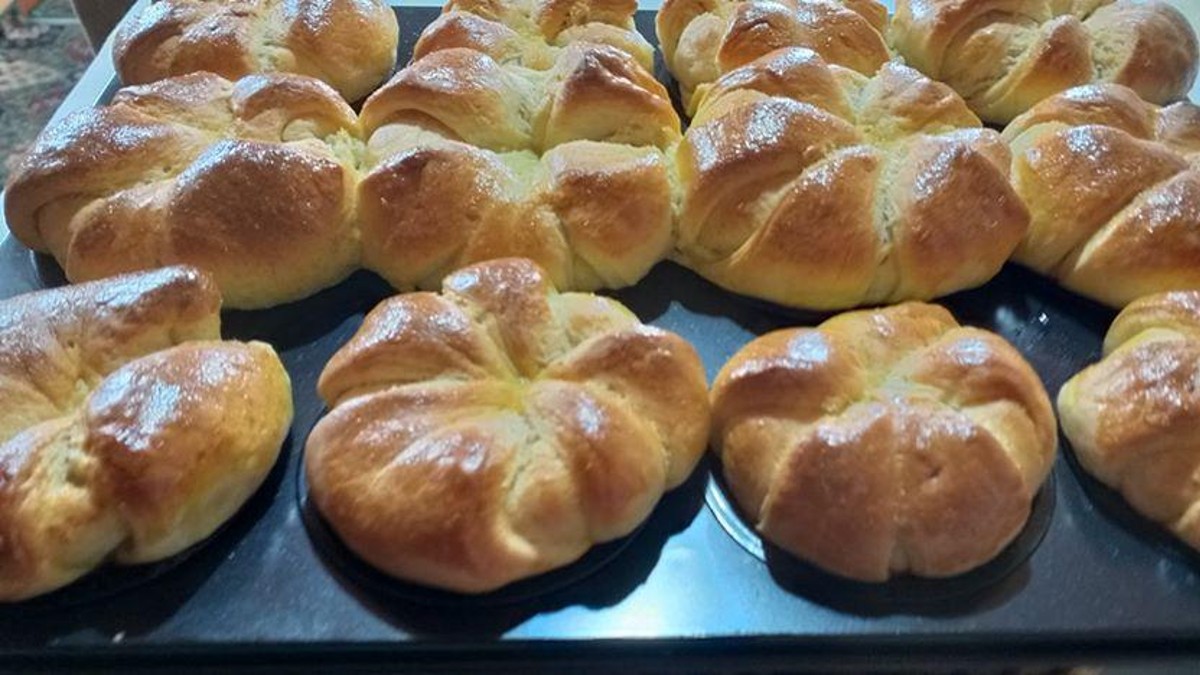 Αφράτα τυροπιτάκια σαν cupcakes ιδανικά για κολατσιό