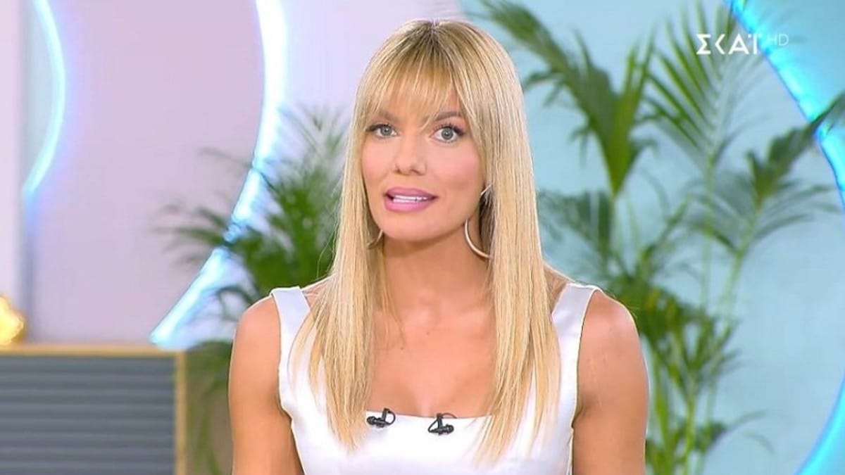 Έξαλλη η Ιωάννα Μαλέσκου: «Μιμείται κάποια άλλη…»