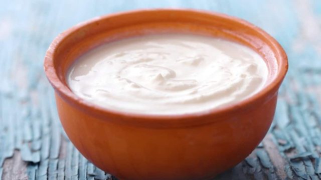 Έληξε το γιαούρτι; 2+1 χρήσιμα tips για να το χρησιμοποιήσεις!
