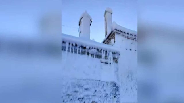 Εικόνες ντροπής σε χωριό της Κοζάνης – Παραμένει αποκλεισμένο από τη κακοκαιρία “Ελπίδα” (video)