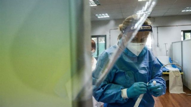 Κορωνοϊός: 23.335 νέα κρούσματα και 61 θάνατοι – Στους 360 οι διασωληνωμένοι