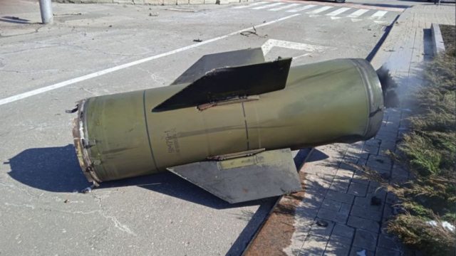 Άγριο σφυροκόπημα στο Ντονέτσκ: Τουλάχιστον 16 νεκροί από ουκρανικό βομβαρδισμό