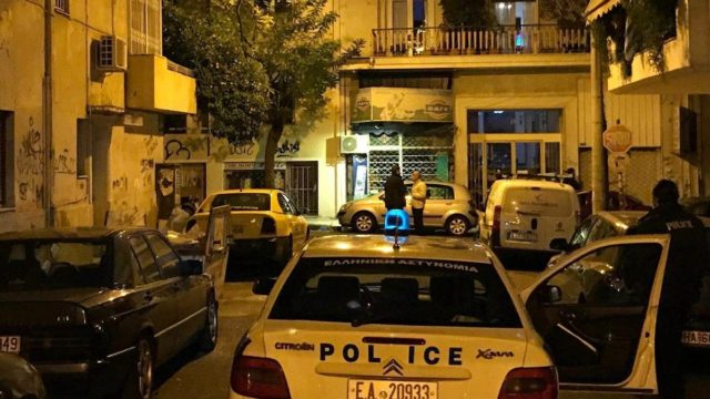 Τρόμος στα Πατήσια: Μανιακός μαχαιρώνει γυναίκες στον δρόμο (video)