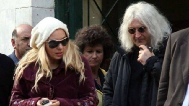 «Δε γουστάρει να είναι δικός μας…» – Πανικός με το παιδί της Αννίτας Πάνια και του Νίκου Καρβέλα