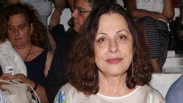 Πραγματικό ανάκτορο: Αυτή είναι η χαώδης βίλα που πούλησε στα Βόρεια προάστια για 1.000.000 ευρώ η Χάρις Αλεξίου