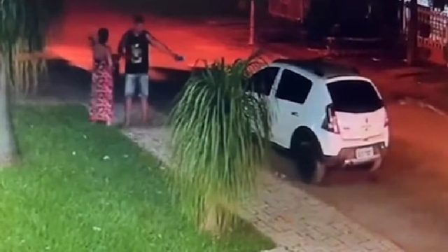 Αδιανόητο σκηνικό: Έπιασε την σύζυγό του να τον απατά και εκείνη επικαλέστηκε τον Θεό – Δείτε το βίντεο