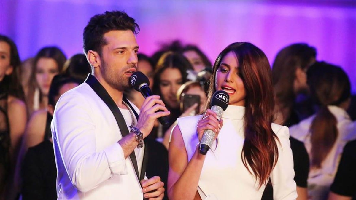 «Βόμβα» στη showbiz: Τρίτο πρόσωπο στο γάμο της Ηλιάνας Παπαγεωργίου ο Κωνσταντίνος Αργυρός;