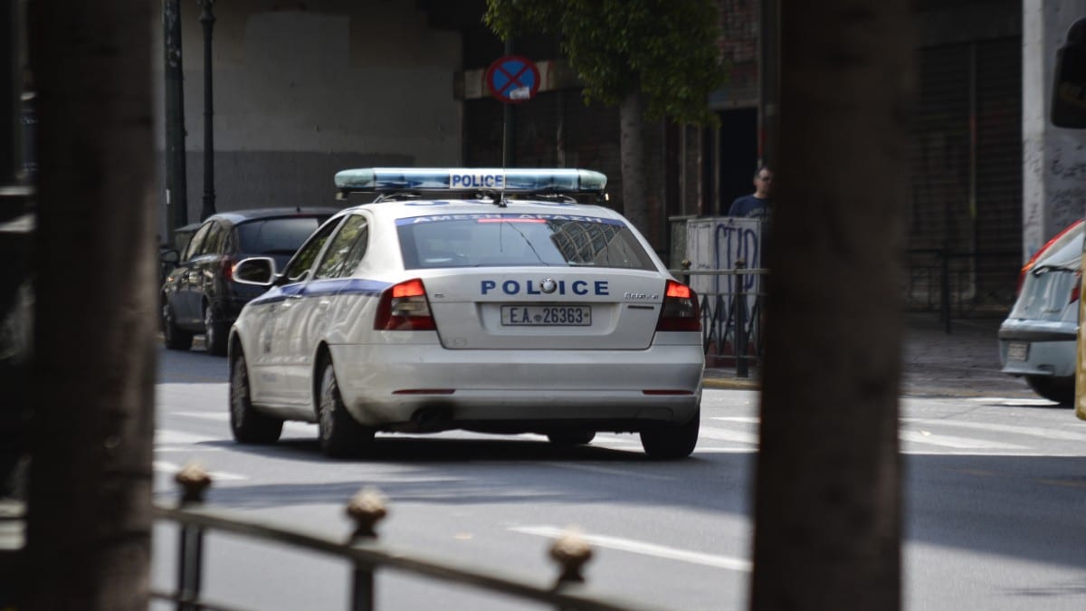 Αναστάτωση στο κέντρο της Αθήνας: Εντοπίστηκε ύποπτη βαλίτσα στο Μοναστηράκι