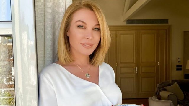 Σε ρόλο ψήστη η Τατιάνα Στεφανίδου: Οι ακομπλεξάριστες εικόνες που μοιράστηκε (photos)