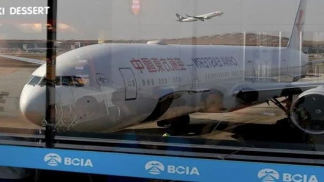 Κίνα: Το μοιραίο αεροπλάνο με τους 123 επιβάτες και τα 9 μέλη πληρώματος- Βίντεο σοκ από τη στιγμή της συντριβής