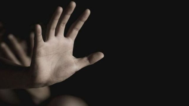 Φρίκη στη Θεσσαλονίκη: 20χρονος κακοποιούσε σεξουαλικά 21χρονη με νοητική υστέρηση