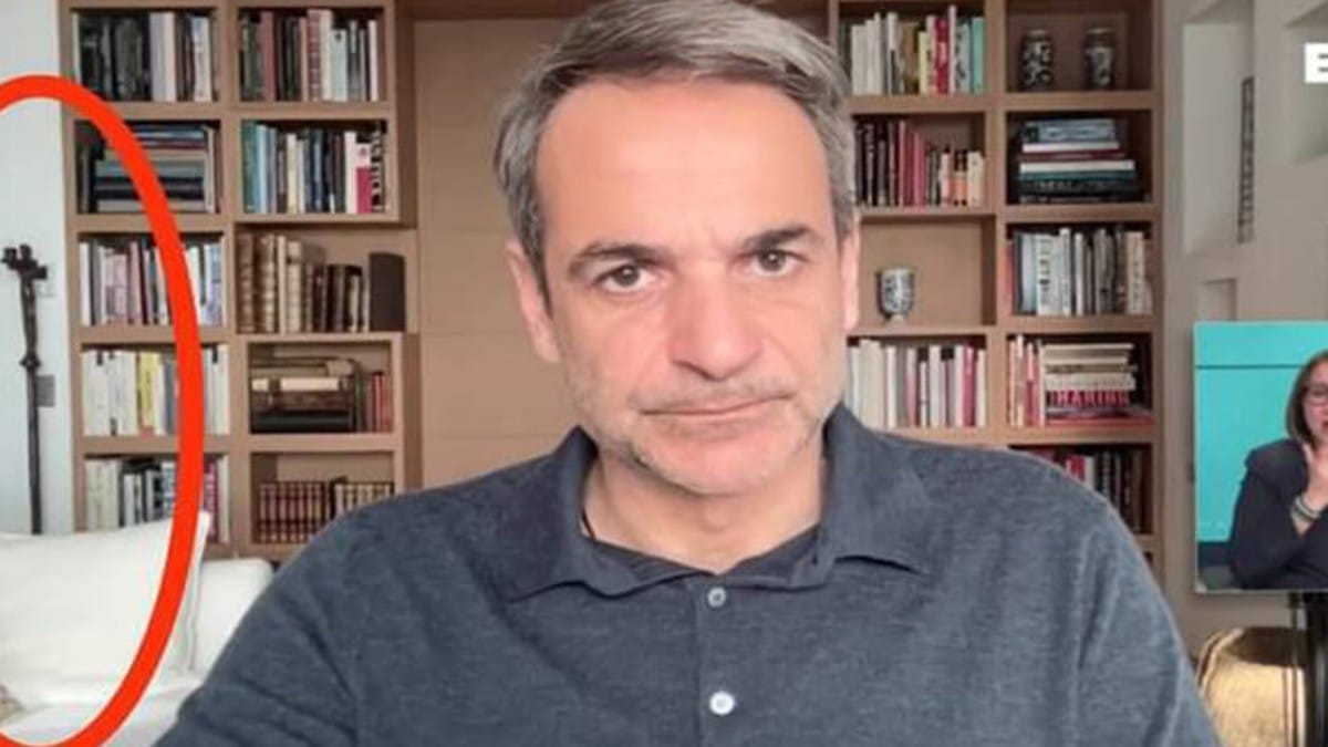 Σούσουρο με τον πρωθυπουργό: Έκανε διάγγελμα για την ακρίβεια έχοντας κηροπήγια των 20.000 ευρώ στο πλάι της βιβλιοθήκης!