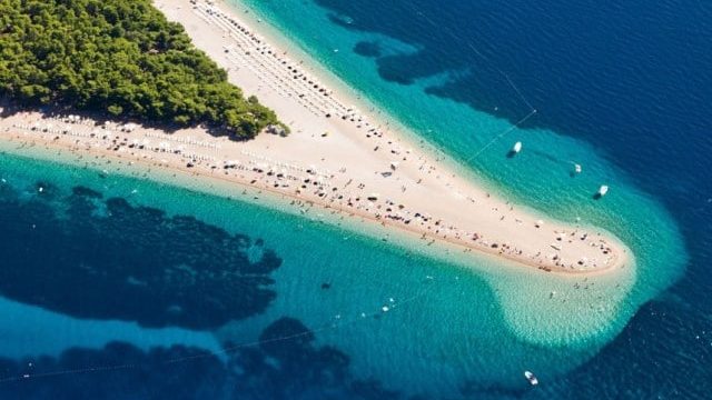 Αυτές είναι 7 από τις πιο σπάνιες παραλίες του κόσμου