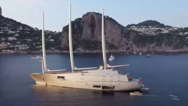 Πόλεμος στην Ουκρανία: Οι Ιταλοί κατάσχεσαν το μεγαλύτερο γιοτ στον κόσμο – Ανήκει σε Ρώσο ολιγάρχη (photo)