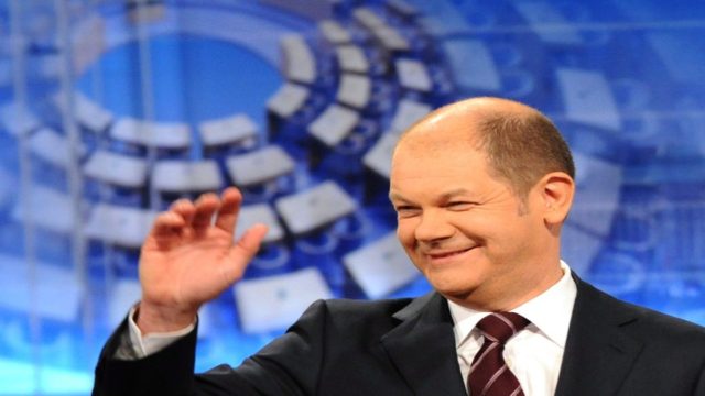 Τα… γυρνάει η Γερμανία για τη Ρωσία; «Φρένο» Σολτς στις κυρώσεις κατά Πούτιν για το πετρέλαιο