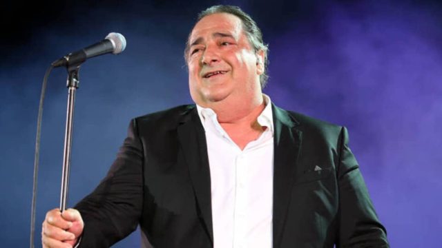 Τραγικές ώρες για τον Βασίλη Καρρά – Μεταφέρθηκε στο νοσοκομείο