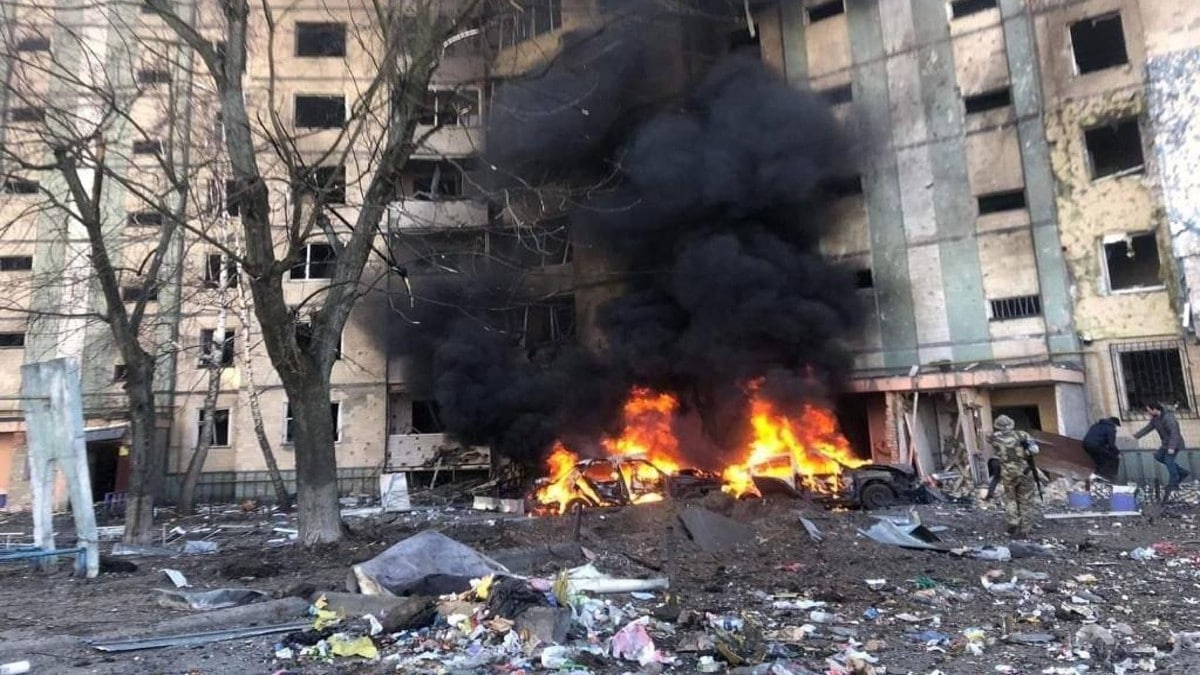 Πόλεμος στην Ουκρανία: Νέα έκρηξη σε πολυκατοικία στο Κιέβο – Τραυματίστηκαν πέντε άνθρωποι
