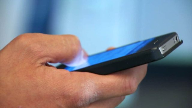 Είναι πολύ κουτοπόνηροι: Αυτά τα 3 ζώδια δε θα διστάσουν να ψάξουν το κινητό του συντρόφου τους