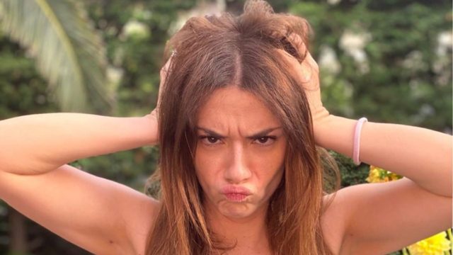 Καμπριολέ και σπιντάτο: Αυτό είναι το στυλάτο αυτοκίνητο της Βάσως Λασκαράκη