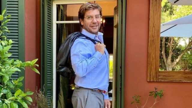 Σύγχρονη αρχιτεκτονική και πολλά σκαλιά:  Δείτε για πρώτη φορά το εντυπωσιακό σπίτι του Γιώργου Μαζωνάκη!