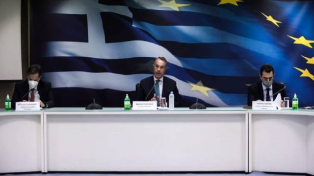 Μέτρα για την ακρίβεια: Ποιοι θα πάρουν το επιδομα Πάσχα – Τι θα ισχύσει με την επιδότηση για τα καύσιμα και το ηλεκτρικό ρεύμα