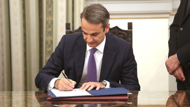 Ακρίβεια και πόλεμος φέρνουν εκλογές – Ποιες αλλαγές σχεδιάζονται στον εκλογικό νόμο για αυτοδυναμία του πρώτου κόμματος