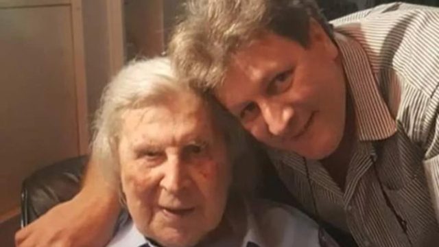 Ξέσπασε ο Νίκος Κουρής: «Νιώθω γιος του Μίκη Θεοδωράκη – Τον έλεγα πατέρα και..» (Video)