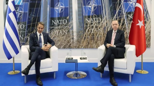 Μητσοτάκης-Ερντογάν: Με θέα τον Βόσπορο το γεύμα των δύο ηγετών – Στο προεδρικό μέγαρο της Κωνσταντινούπολης (video)