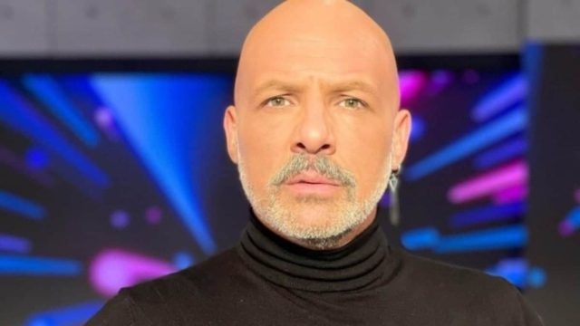Εκτός «αέρα» ο Νίκος Μουτσινάς την Παρασκευή (25/3) – Τι συνέβη;