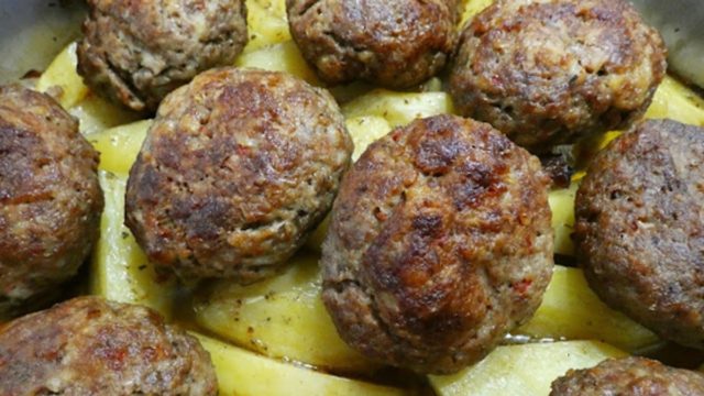 Η μαμά ξέρει: Τα μυστικά για τα πιο αφράτα μπιφτέκια – Είναι δοκιμασμένα