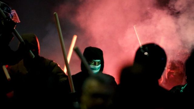 Οπαδική βία: Άγρια επίθεση σε 16χρονο στη Νίκαια – Συνελήφθησαν 4 ανήλικοι