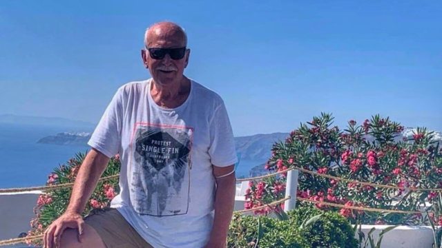 Ένα ανάκτορο με επιβλητικό σαλόνι: Αυτό είναι το γιγάντιο σπίτι του Γιώργου Παπαδάκη