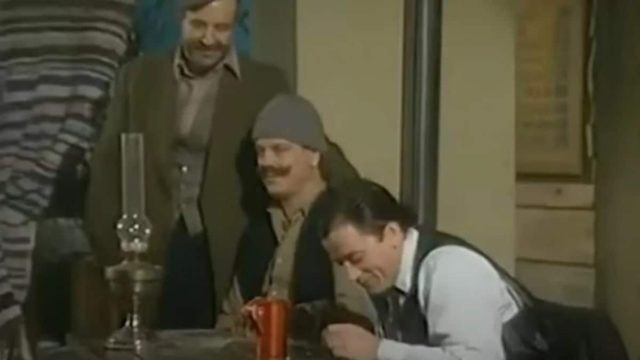 Δεν τον λες και επαγγελματία: Η θρυλική σκηνή στους «Απαράδεκτους» που γυρίστηκε 40 φορές λόγω του Σπύρου Παπαδόπουλου (Video)