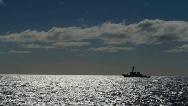 Βίντεο – σοκ: Ρωσικά πλοία κυκλώνουν την Οδησσό (video)