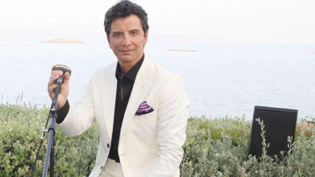 Κώστας Ρουβάς: Δείτε για πρώτη φορά τον πατέρα του Σάκη Ρουβά – Θα πάθετε πλάκα με το τι δουλειά κάνει
