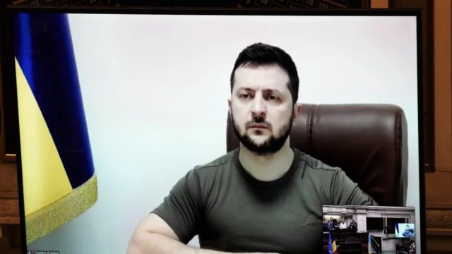 Πόλεμος στην Ουκρανία – Ομιλία Ζελένσκι στη Βουλή: Τα τρία κόμματα που είναι θετικά προς την κίνηση του Ουκρανού προέδρου και τα δύο «όχι»