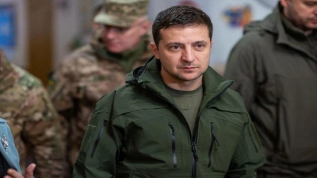 Πόλεμος στην Ουκρανία: «Απόπειρα δολοφονίας του Βολοντίμιρ Ζελένσκι – Μεταμφιεσμένοι πήγαν να τον πλησιάσουν!» (video)