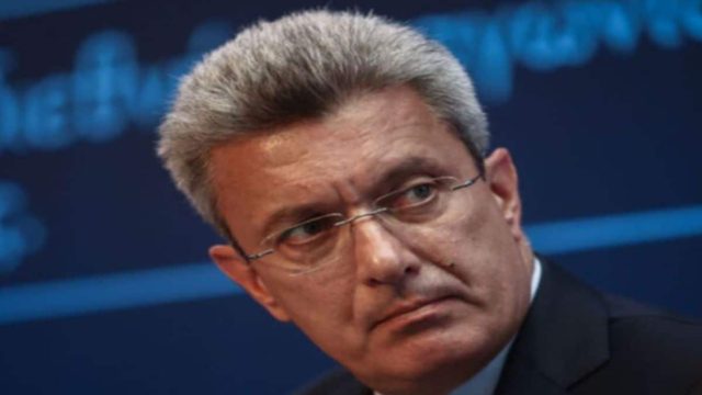 Νίκος Χατζηνικολάου: Έπιασε τη σύζυγό του στη μέση του δρόμου και την…!!! (ΦΩΤΟ)