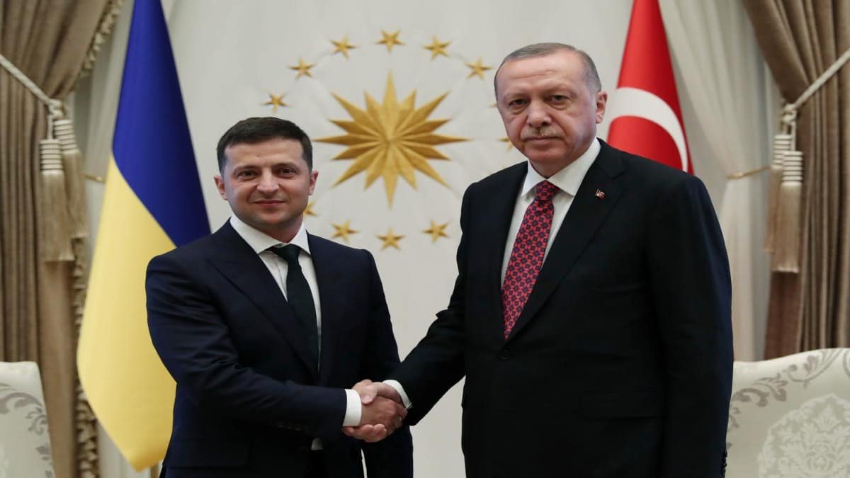 Πόλεμος στην Ουκρανία: Τηλεφωνική επικοινωνία Ερντογάν-Ζελένσκι για τις διαπραγματεύσεις με τη Ρωσία (video)