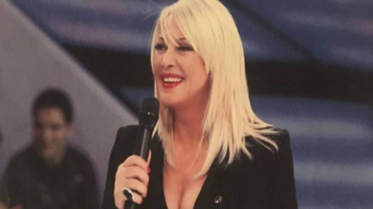 ΑΔΙΑΝΟΗΤΟ! Πώς είναι με μαγιό η Ρούλα Κορομηλά στα 63 της – Αρετουσάριστες ΦΩΤΟ