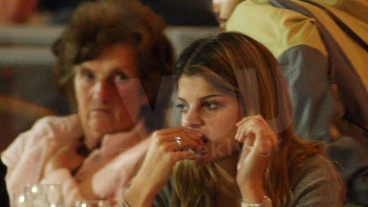 Μεταμφιεσμένη στη Νάξο η Αθηνά Ωνάση – Αδυνατισμένη και συντετριμμένη
