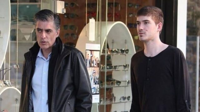 «Πρέπει να την παντρευτείς…» : Ο γιος του Νίκου Ευαγγελάτου και η κουβέντα για γάμο!