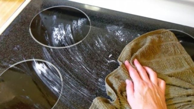 Κουζίνα σαν καινούργια: Ο μόνος σωστός τρόπος για να καθαρίζετε την κεραμική εστία άριστα