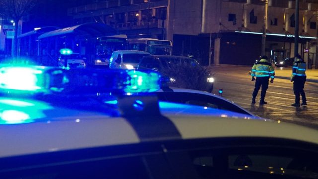 Εύοσμος: Στον Εισαγγελέα ο 15χρονος που σκότωσε τον φίλο του και ο πατέρας του – Σε σοκ η μητέρα του αδικοχαμένου Νίκου (video)