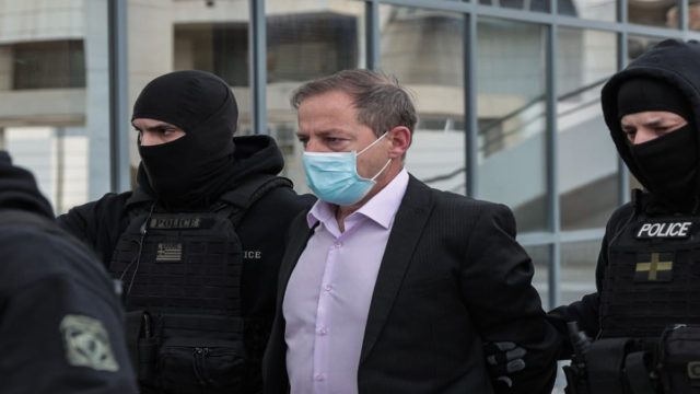 Δίκη Λιγνάδη: «Δεν πάμε μέσα όλοι μαζί να κάνουμε μια παρτ@@ζα;» – Συγκλονιστική κατάθεση φίλου του θύματος βιασμού (video)